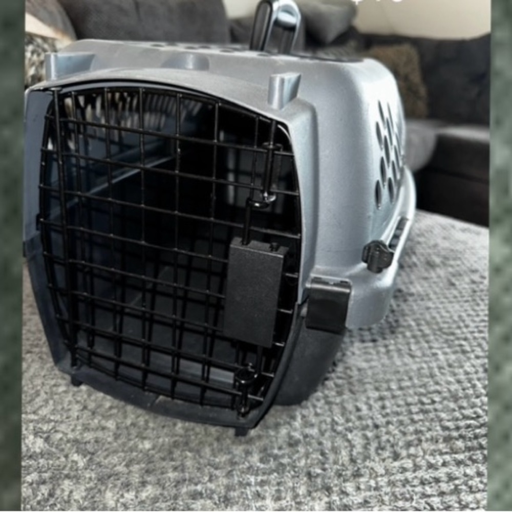 Cat carrier for small - medium cat